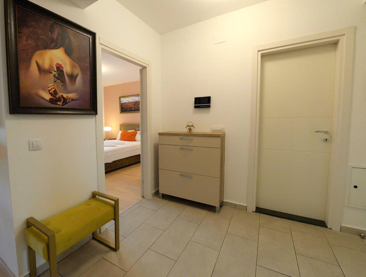 Diva Capitol Luxury Apartment Скопие Екстериор снимка